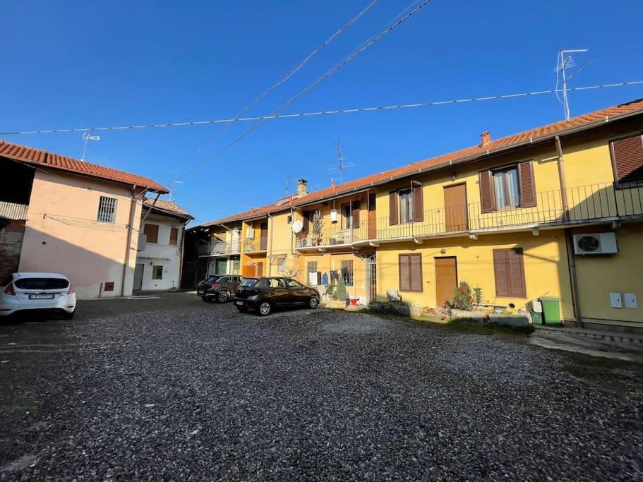 Incortedafabio Design Flat With Bikes Caronno Pertusella Exterior photo